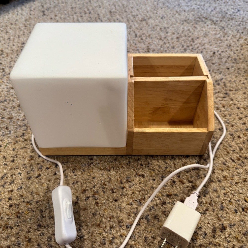 Cube Lamp with USB Charger